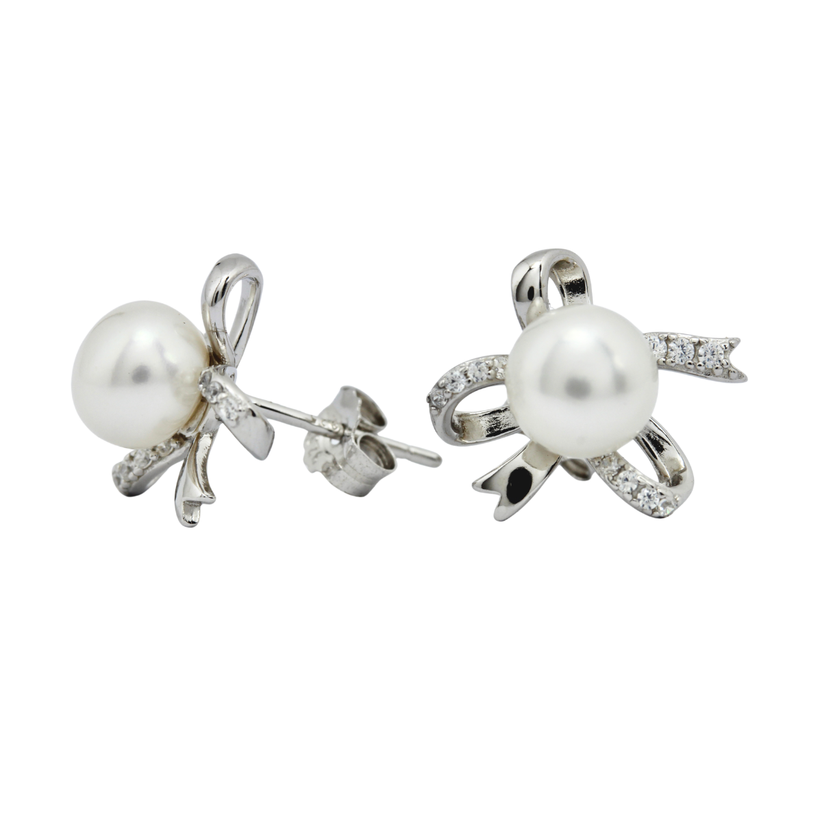 925 Silver stud with White Pearl